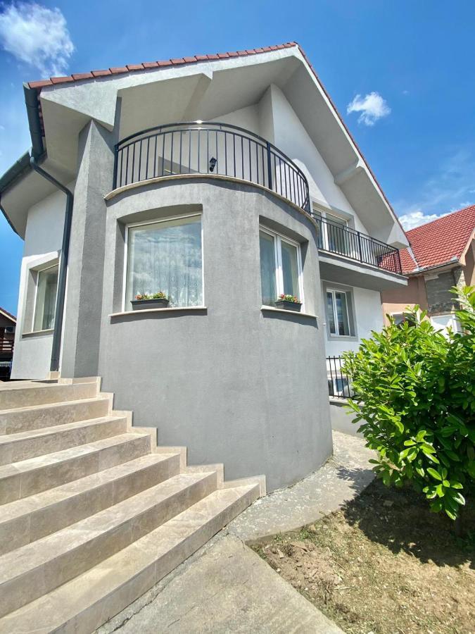 Anca'S Home Oradea Exterior photo